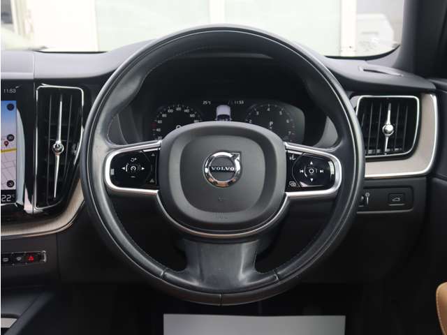 ボルボ ＸＣ６０ Ｔ５ ＡＷＤ インスクリプション ４ＷＤ H30年 (東海) 99