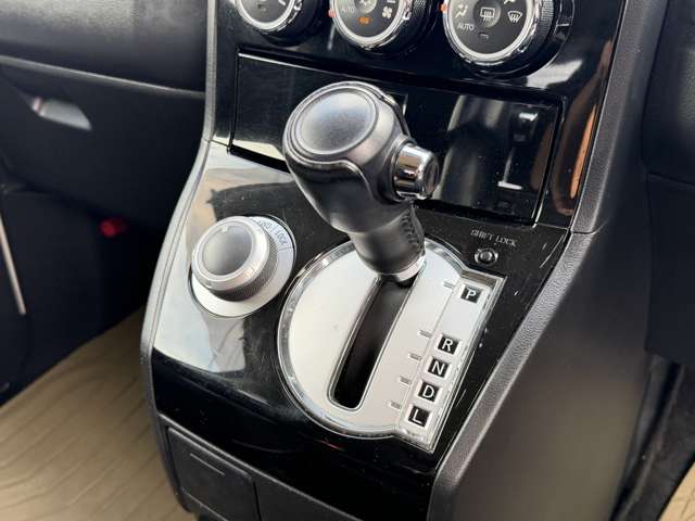 三菱 デリカ　Ｄ：５ ２．２ Ｄ パワーパッケージ ディーゼルターボ ４ＷＤ H27年 (東海) 99