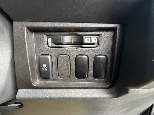 三菱 デリカ　Ｄ：５ ２．２ Ｄ パワーパッケージ ディーゼルターボ ４ＷＤ H27年 (東海) 99