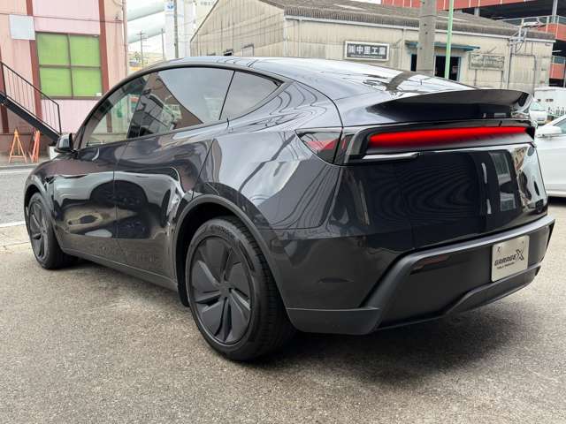 テスラ モデルＹ ＲＷＤ 黒内装 純正１９インチＡＷ R7年 (東海) 99