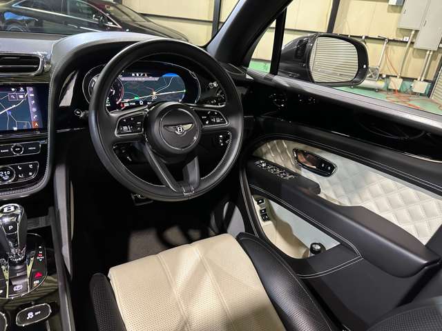 ベントレー ベンテイガ ハイブリッド ４ＷＤ R4年 (関東) 99