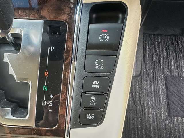 トヨタ アルファード　ハイブリッド ハイブリッド ２．５ Ｇ Ｅ－ＦＯＵＲ ４ＷＤ H30年 (関東) 99
