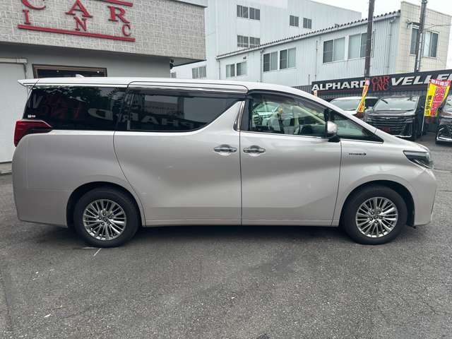 トヨタ アルファード　ハイブリッド ハイブリッド ２．５ Ｇ Ｅ－ＦＯＵＲ ４ＷＤ H30年 (関東) 99