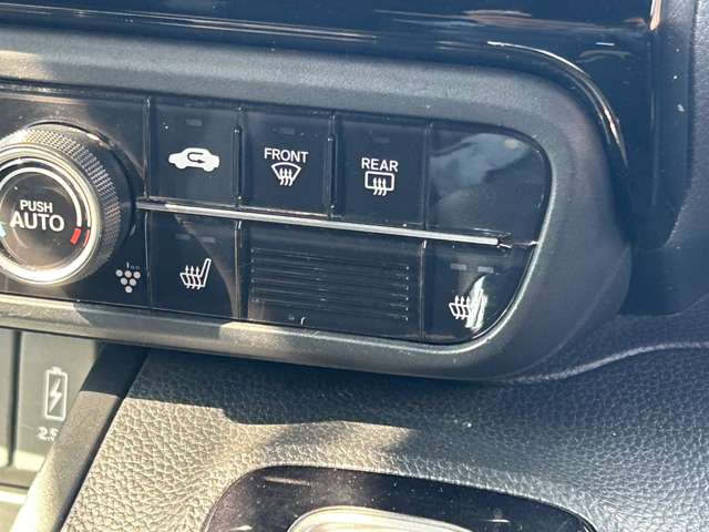 ホンダ Ｎ　ＢＯＸ カスタム ６６０ Ｌ R3年 (関東) 99
