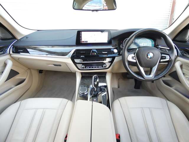 ＢＭＷ ５シリーズ ５３０ｉ　ラグジュアリー R1年 (関東) 99