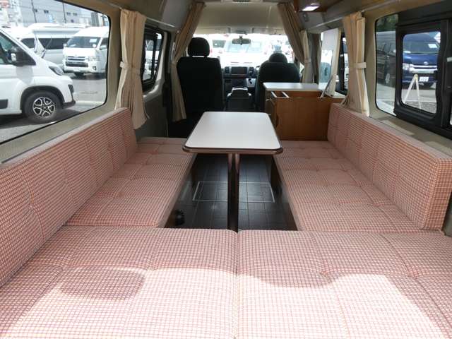トヨタ ハイエースバン ビークル H29年 (関東) 99