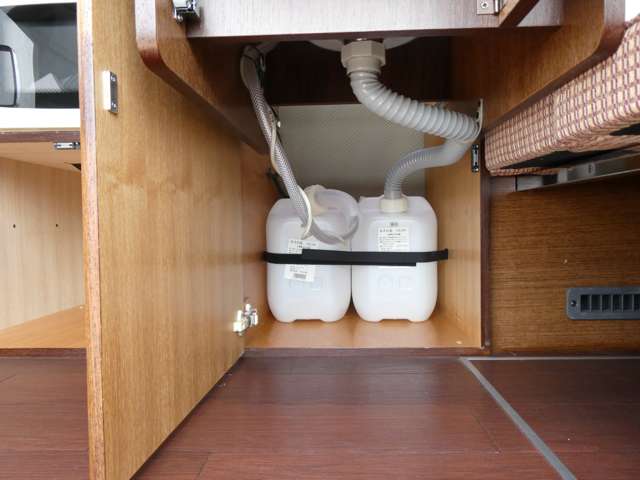 トヨタ ハイエースバン ビークル H29年 (関東) 99