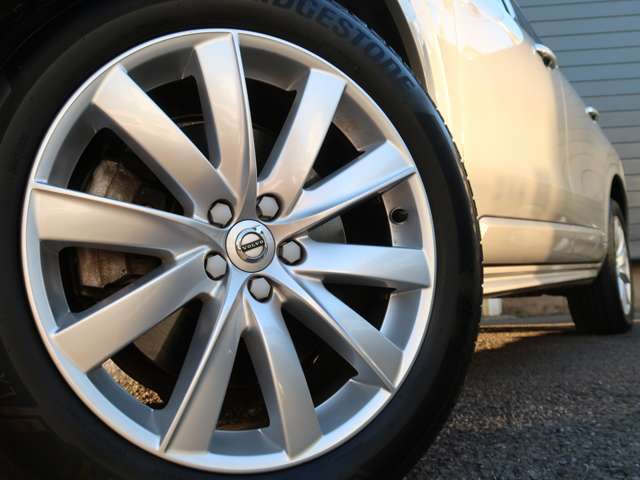 ボルボ ＸＣ９０ Ｄ５ ＡＷＤ モメンタム ディーゼルターボ ４ＷＤ R1年 (関東) 99
