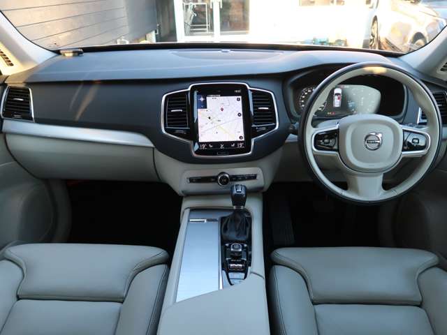 ボルボ ＸＣ９０ Ｄ５ ＡＷＤ モメンタム ディーゼルターボ ４ＷＤ R1年 (関東) 99