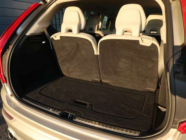 ボルボ ＸＣ９０ Ｄ５ ＡＷＤ モメンタム ディーゼルターボ ４ＷＤ R1年 (関東) 99