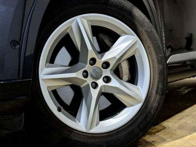 アウディ Ｑ７ ３．０ ＴＦＳＩ クワトロ ４ＷＤ H28年 (関東) 99