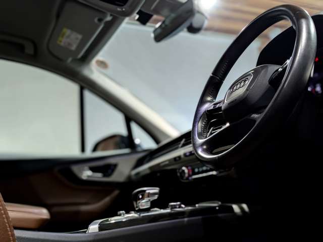 アウディ Ｑ７ ３．０ ＴＦＳＩ クワトロ ４ＷＤ H28年 (関東) 99