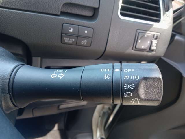 日産 セレナ ２．０ ハイウェイスター Ｓ－ＨＹＢＲＩＤ Ｖセレクション H25年 (関東) 99