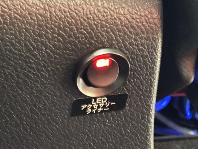 スバル ＷＲＸ　ＳＴＩ ＳＴＩ ２．０ Ｓ２０７ ４ＷＤ H28年 (中国) 99