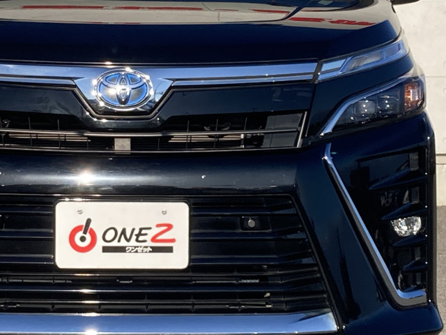 トヨタ ヴォクシー １．８ ハイブリッド ＺＳ 煌ＩＩＩ R3年 (四国) 99