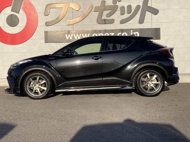トヨタ Ｃ−ＨＲ ハイブリッド １．８ Ｇ H29年 (四国) 99