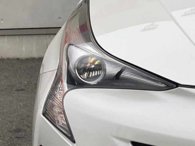 トヨタ プリウス １．８ Ｓ ツーリングセレクション H28年 (四国) 99