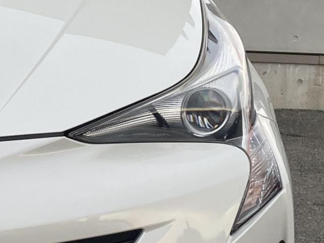 トヨタ プリウス １．８ Ｓ ツーリングセレクション H28年 (四国) 99