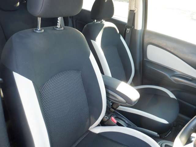 日産 ノート １．２ Ｘ ＦＯＵＲ ４ＷＤ R1年 () 99