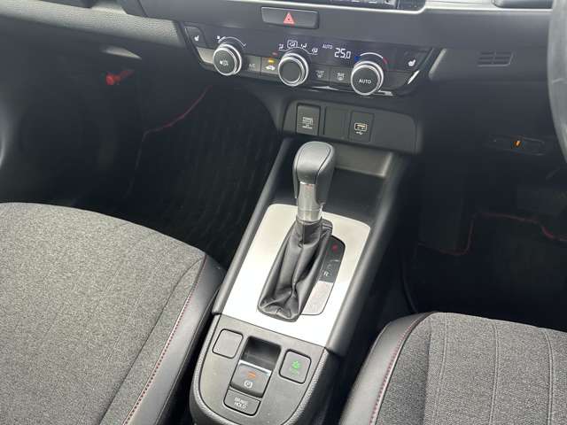 ホンダ フィット　ハイブリッド １．５ Ｅ：ＨＥＶ ホーム カーサ R4年 (関東) 99