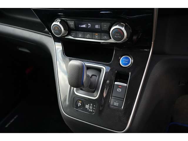 日産 セレナ １．２ Ｅ－ＰＯＷＥＲ ＸＶ R3年 (関東) 99