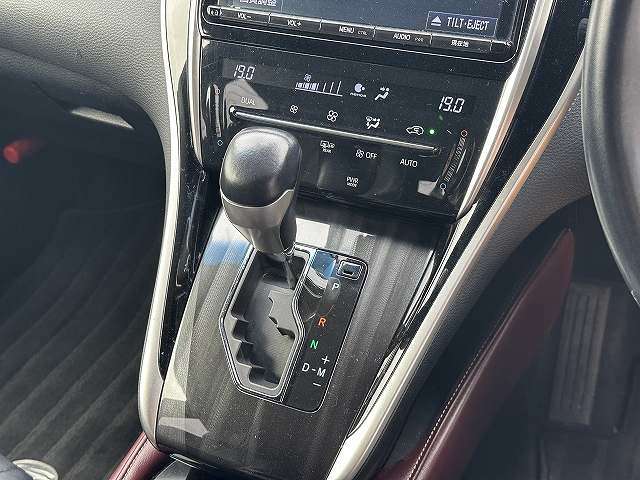 トヨタ ハリアー ２．０ プレミアム H29年 (関東) 99