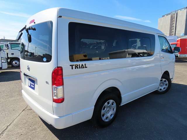 トヨタ ハイエースバン キャンピングカー H27年 (関東) 99