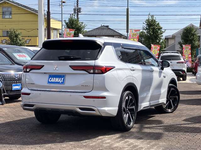 三菱 アウトランダーＰＨＥＶ ＰＨＥＶ ２．４ Ｐ ４ＷＤ R5年 (関東) 99