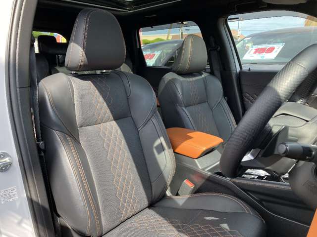 三菱 アウトランダーＰＨＥＶ ＰＨＥＶ ２．４ Ｐ ４ＷＤ R5年 (関東) 99
