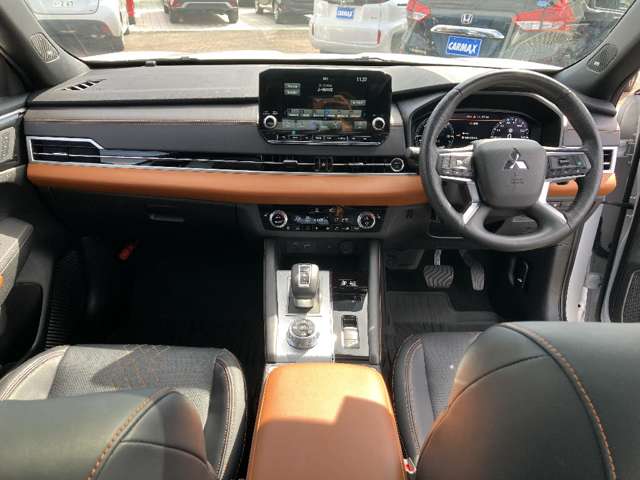 三菱 アウトランダーＰＨＥＶ ＰＨＥＶ ２．４ Ｐ ４ＷＤ R5年 (関東) 99