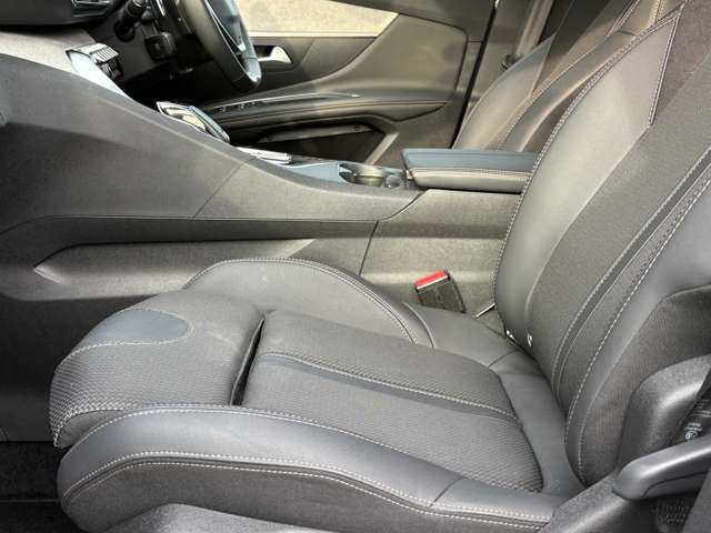 プジョー ３００８ ＧＴ ブルーＨＤＩ ブラック パック ディーゼルターボ R5年 (関東) 99