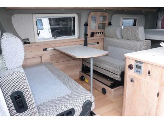 トヨタ ハイエースバン ナッツＲＶ R5年 (関東) 99
