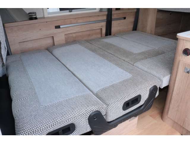 トヨタ ハイエースバン ナッツＲＶ R5年 (関東) 99