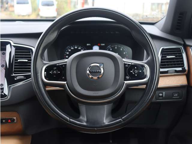 ボルボ ＸＣ９０ Ｔ６ ＡＷＤ インスクリプション ４ＷＤ H30年 (関東) 99