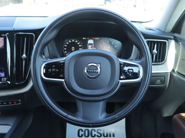 ボルボ ＸＣ６０ Ｔ５ ＡＷＤ インスクリプション ４ＷＤ R1年 (関東) 99