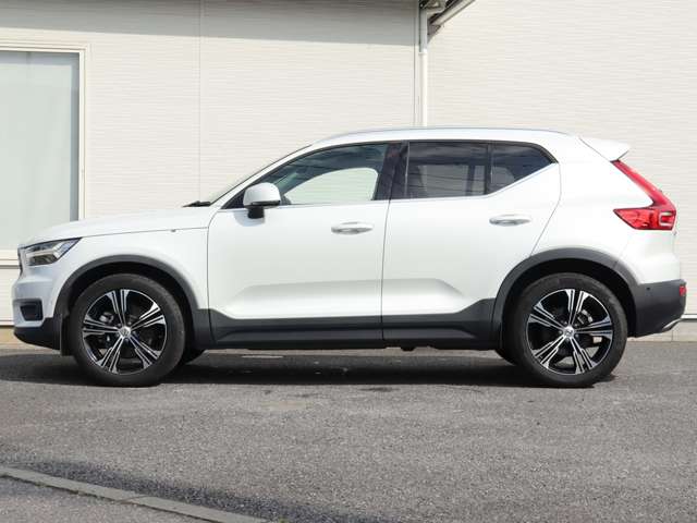 ボルボ ＸＣ４０ Ｔ４ ＡＷＤ インスクリプション ４ＷＤ H30年 (関東) 99