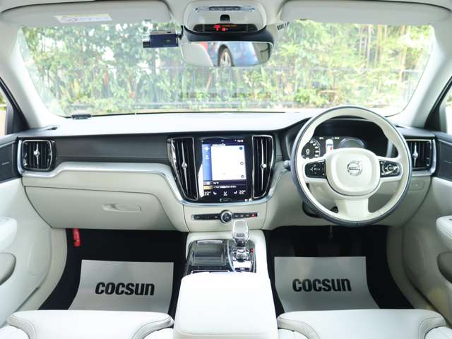 ボルボ Ｖ６０ リチャージ プラグイン ハイブリッド Ｔ６ ＡＷＤ インスクリプション R3年 (関東) 99
