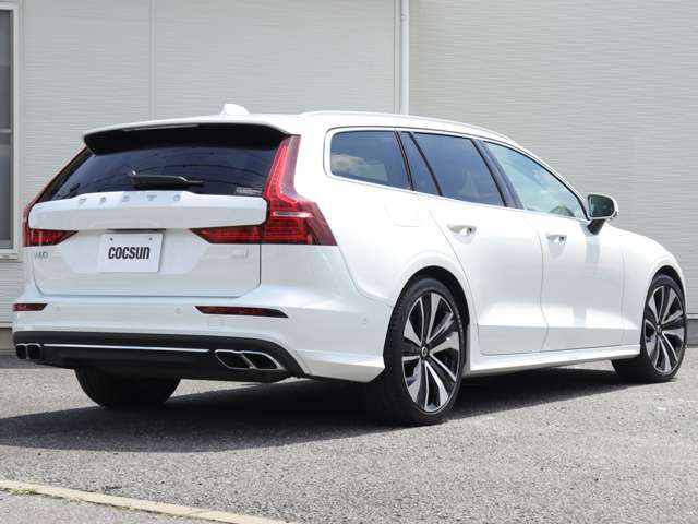 ボルボ Ｖ６０ リチャージ プラグイン ハイブリッド Ｔ６ ＡＷＤ インスクリプション R3年 (関東) 99