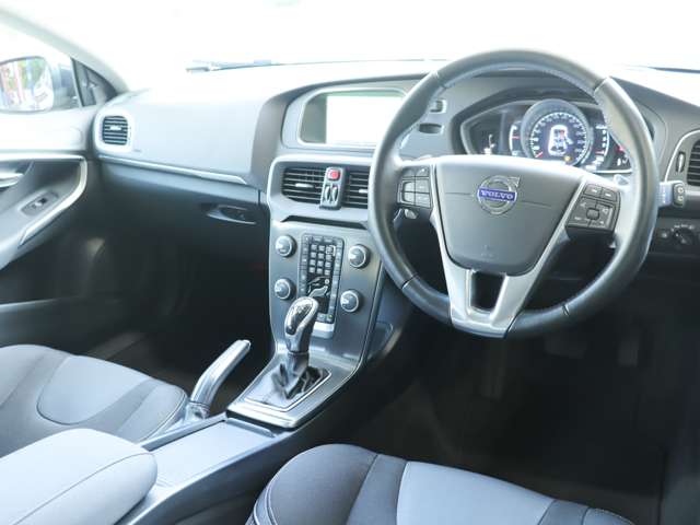 ボルボ Ｖ４０ Ｄ４ ディーゼルターボ H27年 (関東) 99