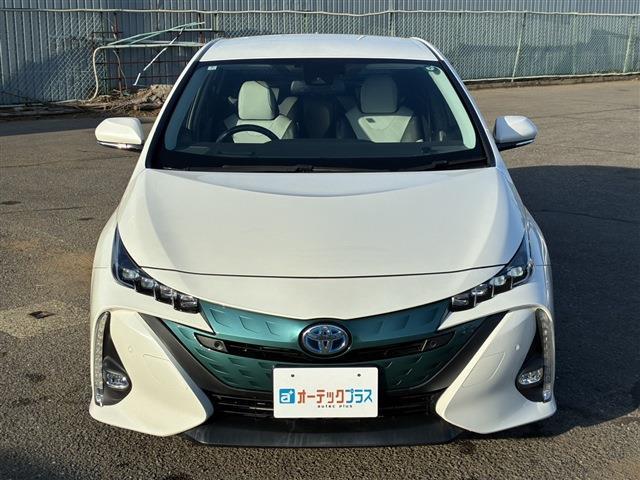 トヨタ プリウスＰＨＶ １．８ Ａ プレミアム H29年 (関東) 99