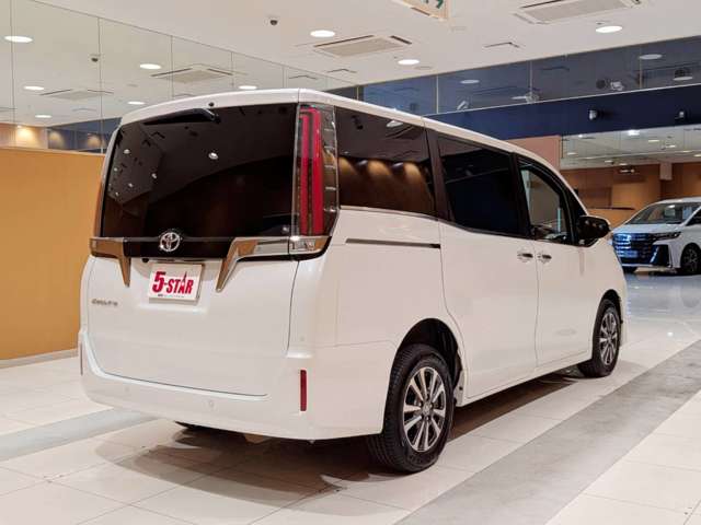 トヨタ エスクァイア ２．０ ＧＩ プレミアムパッケージ ブラックテーラード ４ＷＤ R1年 (関東) 99
