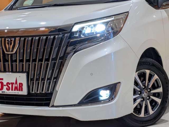 トヨタ エスクァイア ２．０ ＧＩ プレミアムパッケージ ブラックテーラード ４ＷＤ R1年 (関東) 99