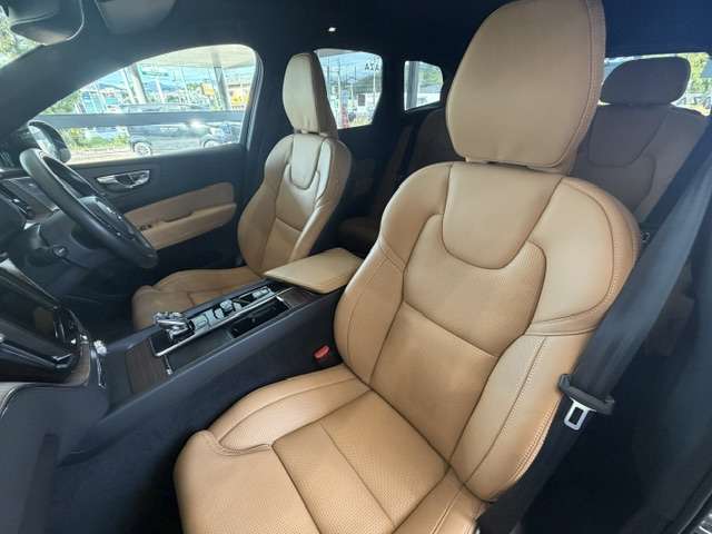 ボルボ ＸＣ６０ Ｂ５ ＡＷＤ インスクリプション ４ＷＤ R4年 (九州・沖縄) 99