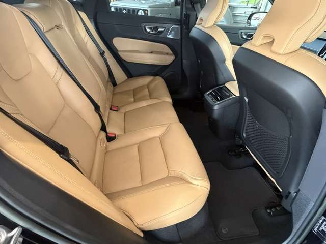 ボルボ ＸＣ６０ Ｂ５ ＡＷＤ インスクリプション ４ＷＤ R4年 (九州・沖縄) 99