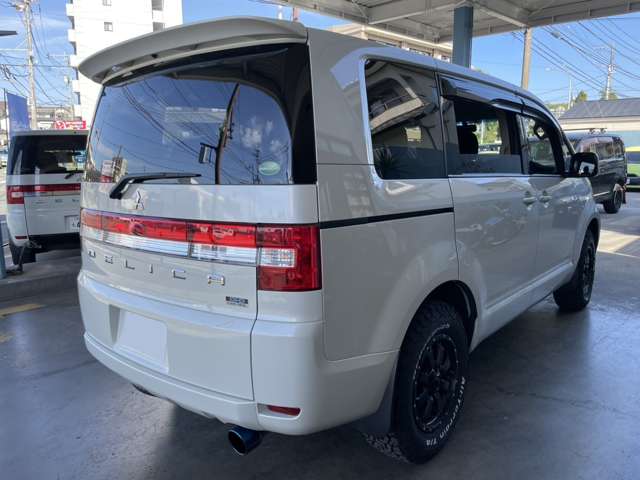 三菱 デリカ　Ｄ：５ ２．２ Ｄ パワーパッケージ ディーゼルターボ ４ＷＤ H25年 (九州・沖縄) 99