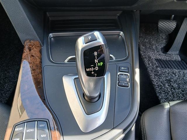 ＢＭＷ ３シリーズ ３２０ｄ　ラグジュアリー H29年 () 99