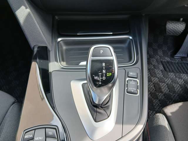 ＢＭＷ ３シリーズ ３２０ｄ　スポーツ H25年 () 99