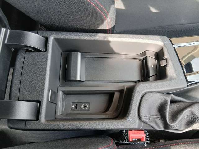 ＢＭＷ ３シリーズ ３２０ｄ　スポーツ H25年 () 99