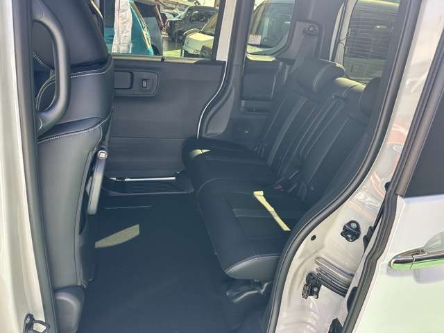 ホンダ Ｎ　ＢＯＸ カスタム ６６０ コーディネートスタイル ２トーン R8年 (東海) 99
