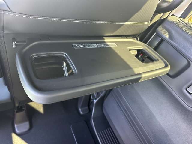 ホンダ Ｎ　ＢＯＸ カスタム ６６０ コーディネートスタイル ２トーン R8年 (東海) 99